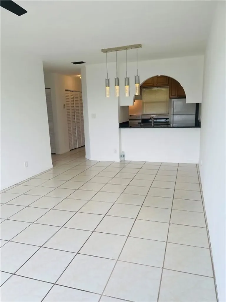 3247 NW 103rd Te Coral Springs FL 33065