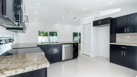 1811 SW 124th Way Miramar FL 33027