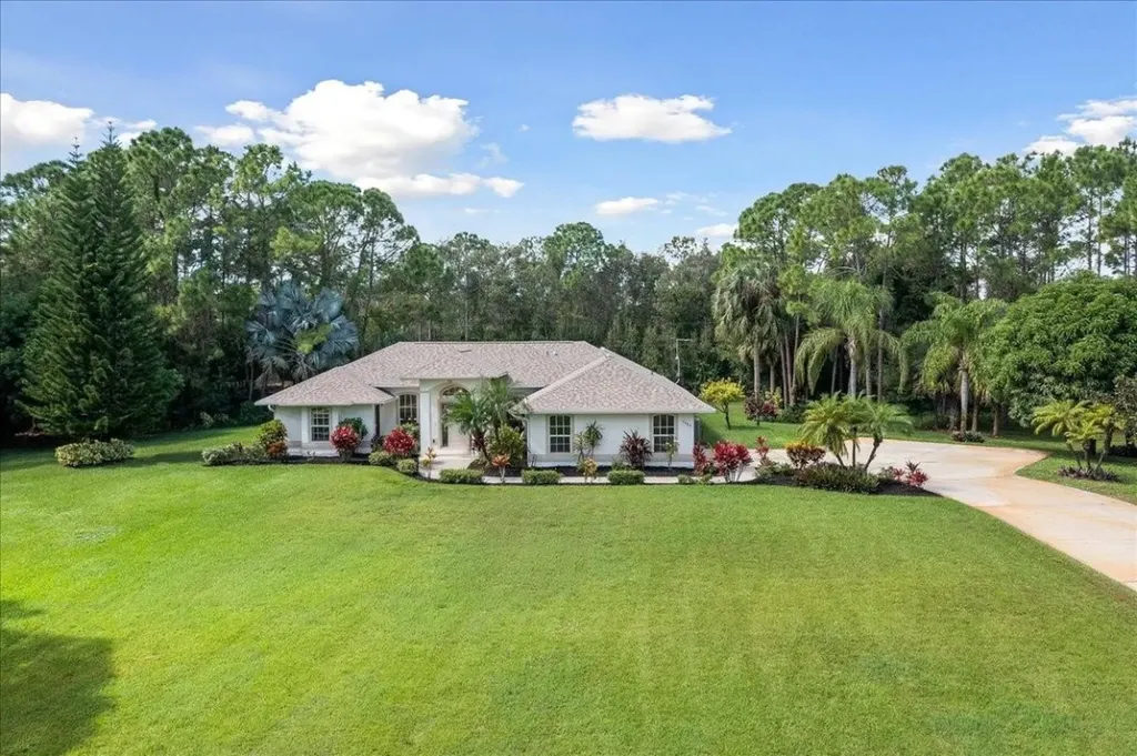 7965 93rd Avenue Vero Beach FL 32967