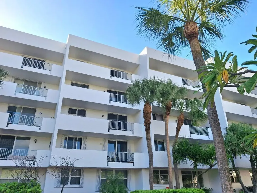 1421 S Ocean Boulevard Pompano Beach FL 33062
