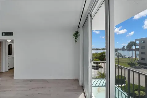 301 Croton Avenue Lantana FL 33462