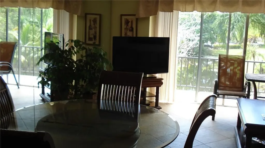 9000 Jacaranda Lane Plantation FL 33324