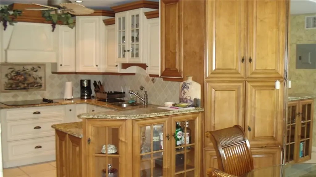 9000 Jacaranda Lane Plantation FL 33324