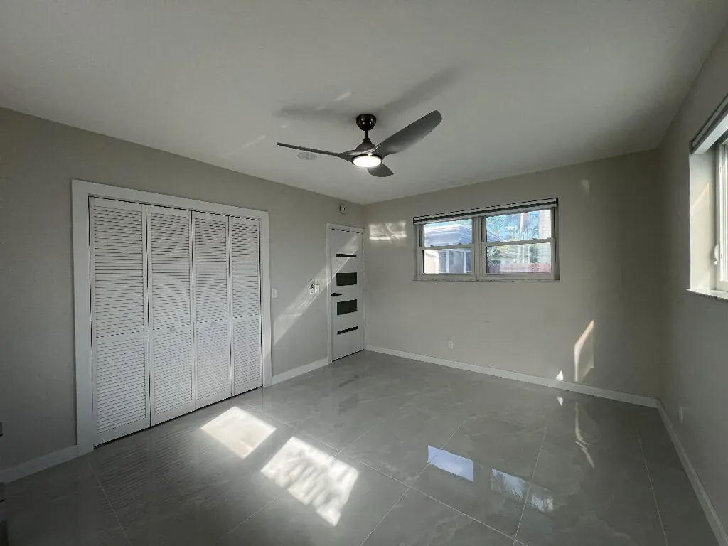 1042 Tyler Street Hollywood FL 33019