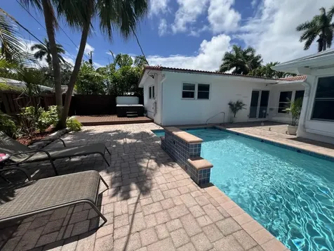 1042 Tyler Street Hollywood FL 33019