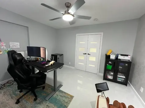 1042 Tyler Street Hollywood FL 33019