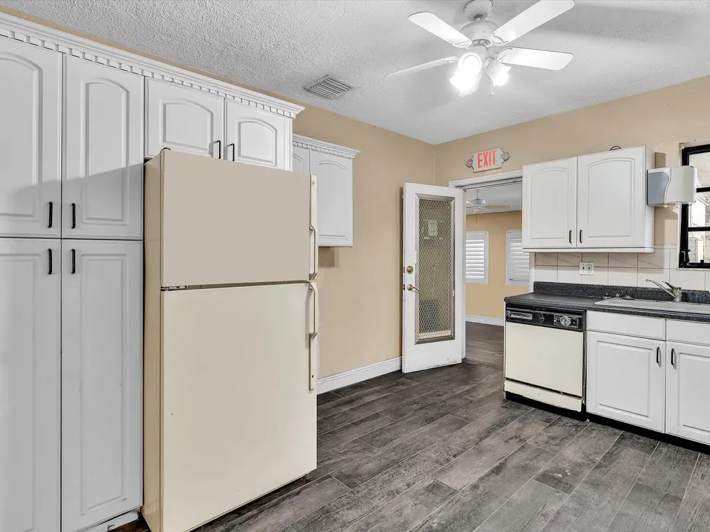 4901 SW 51st Street Davie FL 33314