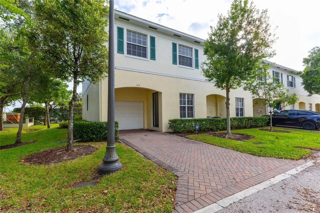 122 SW 7th Court Pompano Beach FL 33060