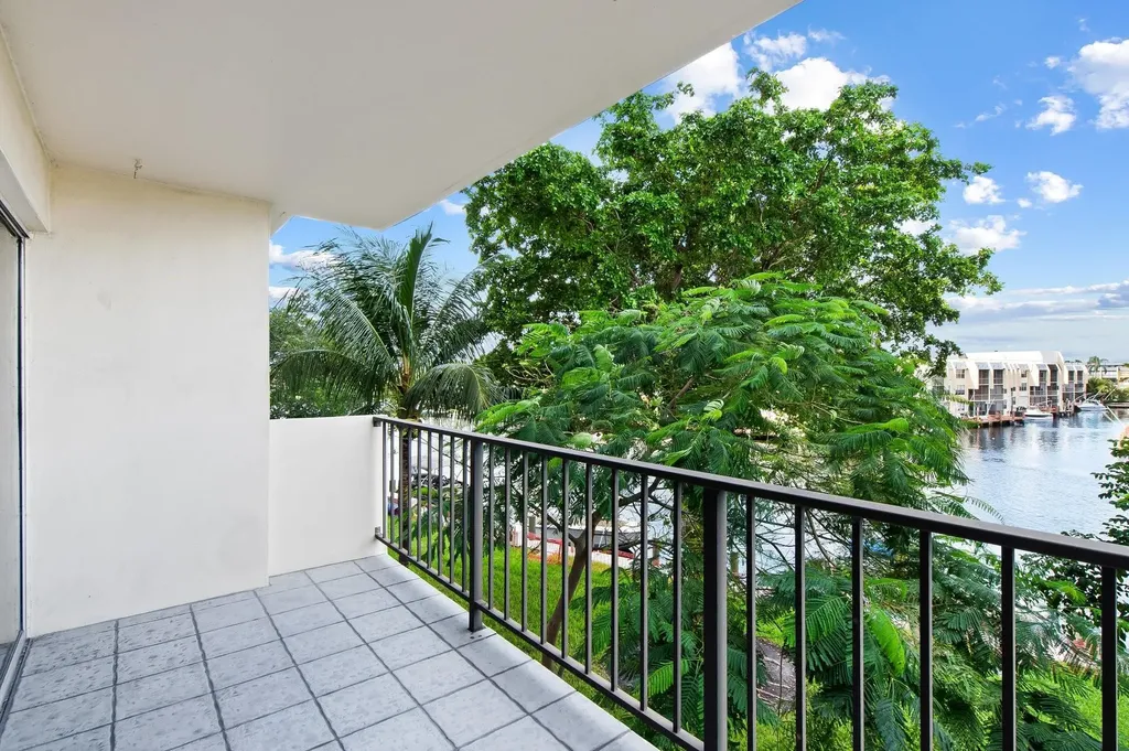 801 S Federal Highway Pompano Beach FL 33062