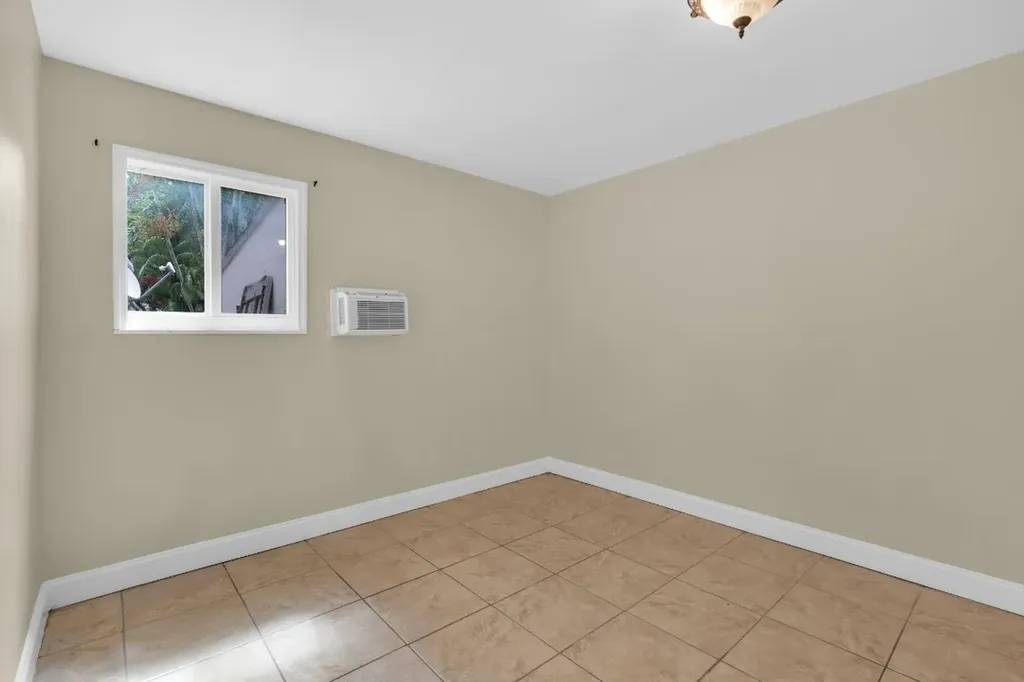 3981 NW 81st Terrace Coral Springs FL 33065