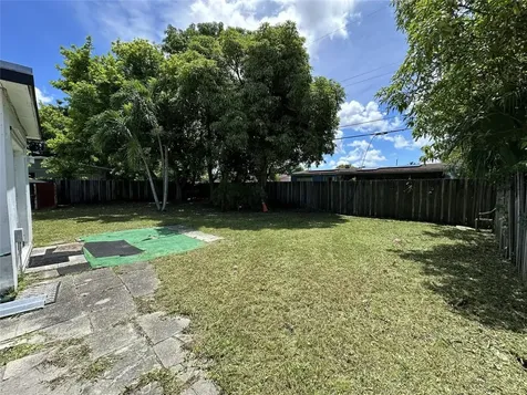 4810 NW 11th Place Lauderhill FL 33313