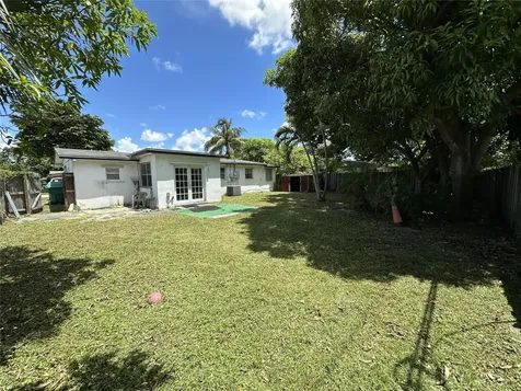 4810 NW 11th Place Lauderhill FL 33313