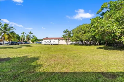 23 NE 116th Street Miami FL 33161
