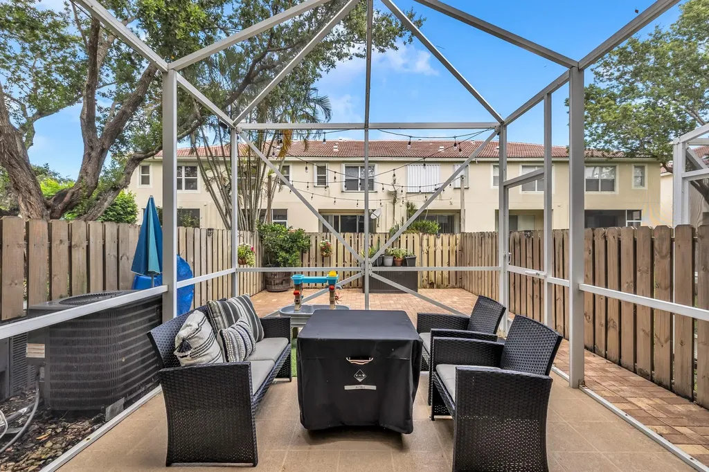 9723 Lago Drive Boynton Beach FL 33472