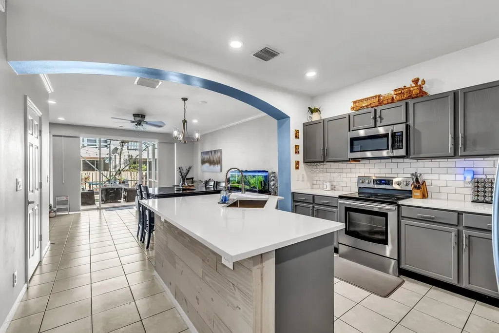 9723 Lago Drive Boynton Beach FL 33472