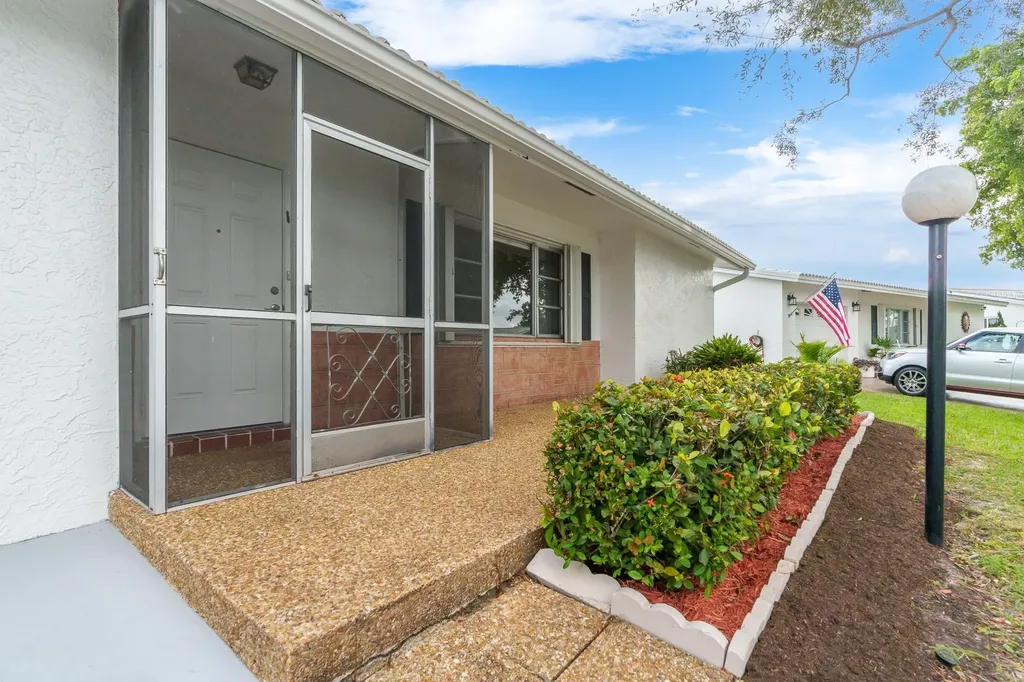 8826 NW 13th Street Plantation FL 33322