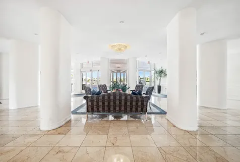 1 Las Olas Circle Fort Lauderdale FL 33316