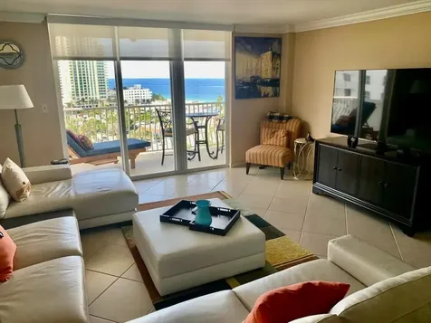 1 Las Olas Circle Fort Lauderdale FL 33316