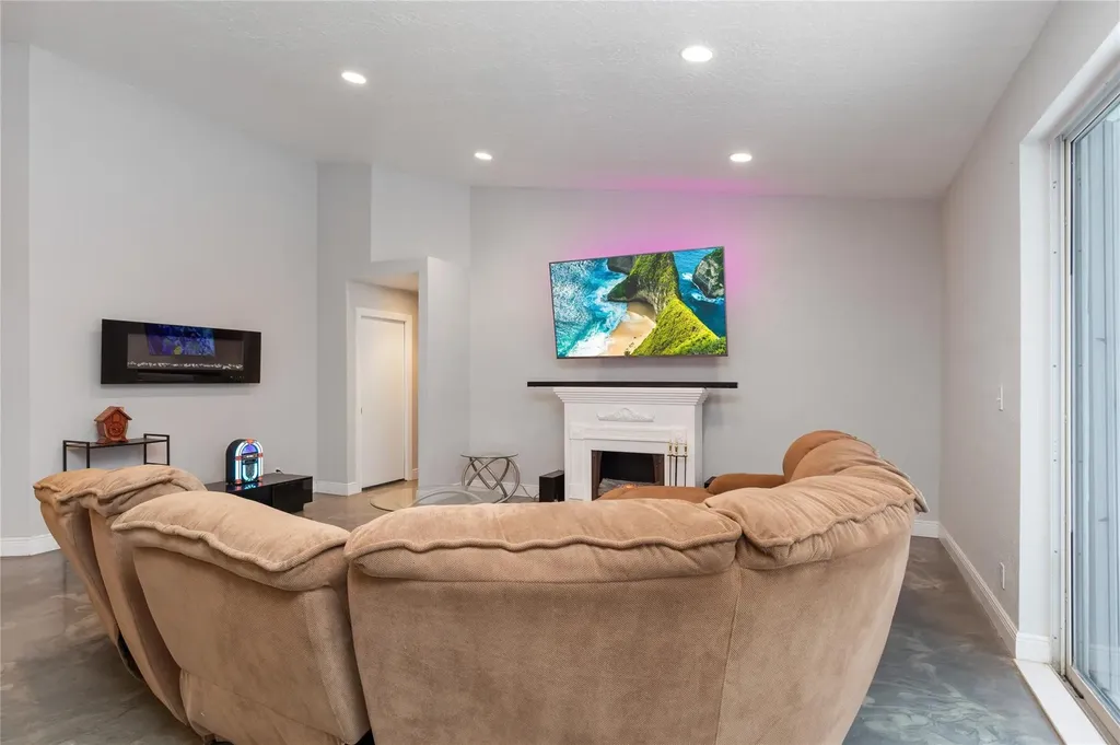 1400 NW 102nd Drive Coral Springs FL 33071