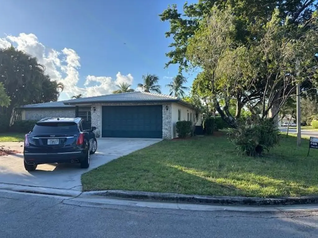 8244 NW 6th Street Coral Springs FL 33071