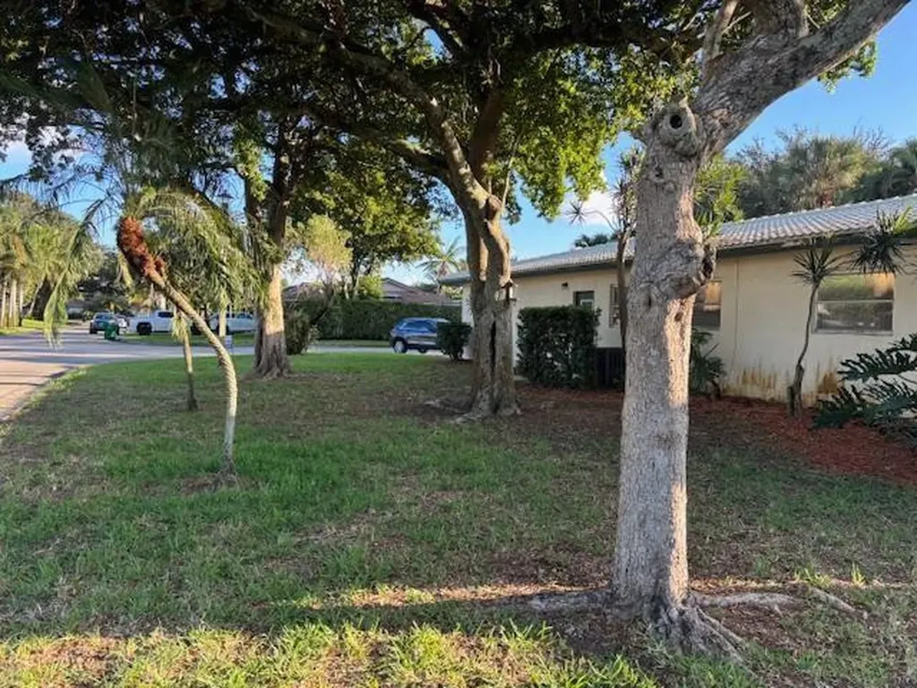 8244 NW 6th Street Coral Springs FL 33071