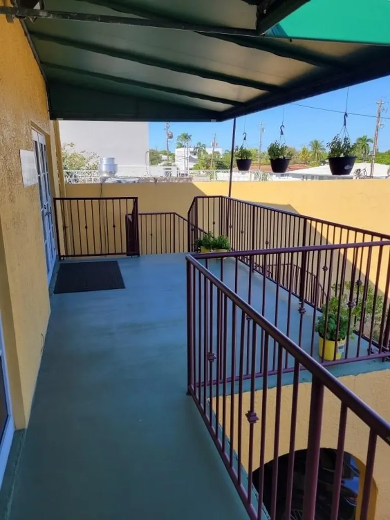 2745 E Oakland Park Boulevard Fort Lauderdale FL 33306