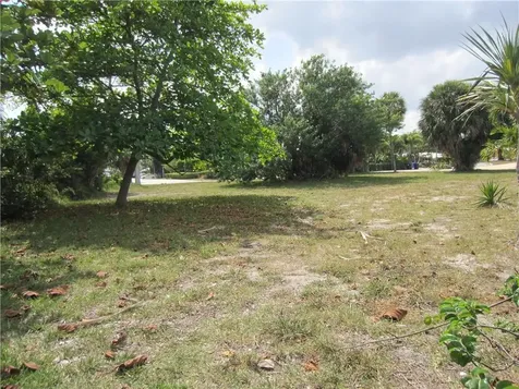 239 Hibiscus Avenue Lauderdale By The Sea FL 33308