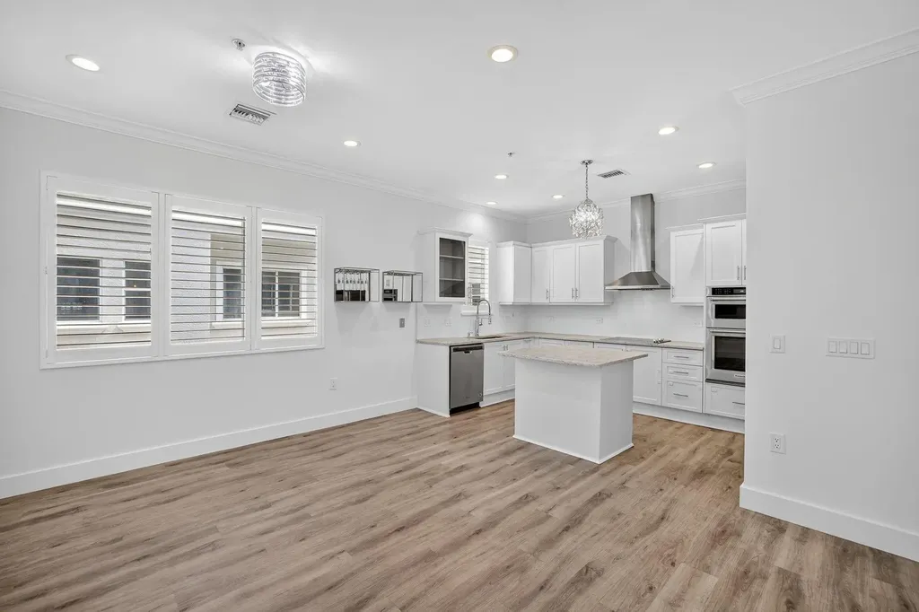 508 N Birch Road Fort Lauderdale FL 33304