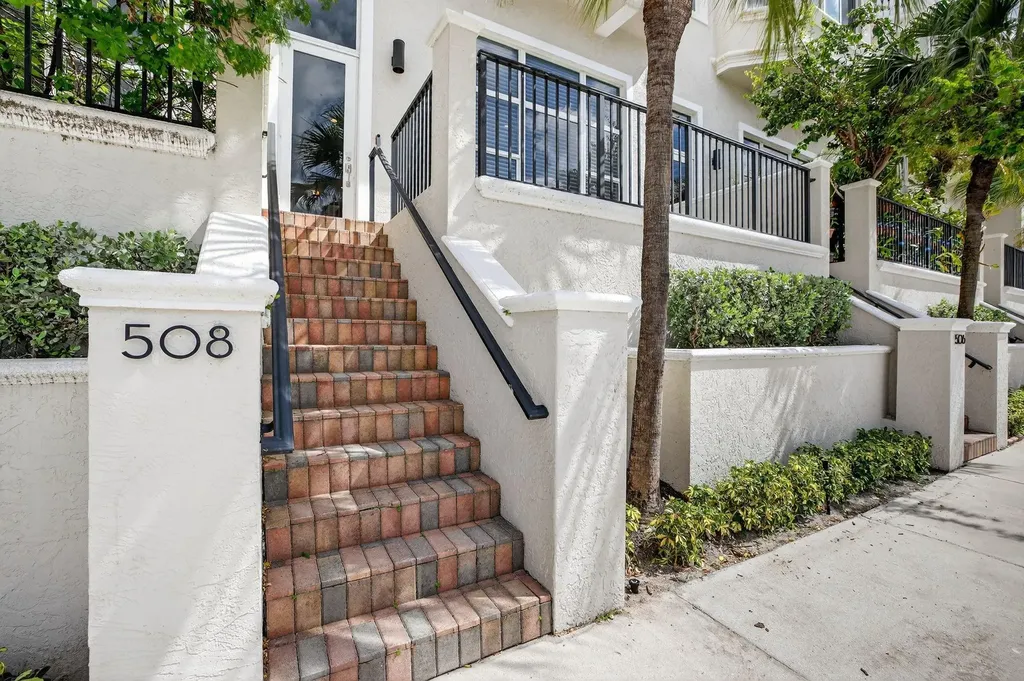 508 N Birch Road Fort Lauderdale FL 33304