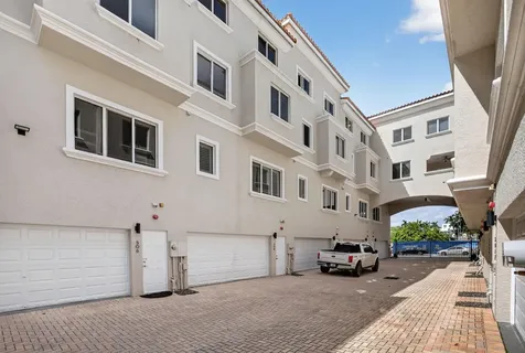 508 N Birch Road Fort Lauderdale FL 33304