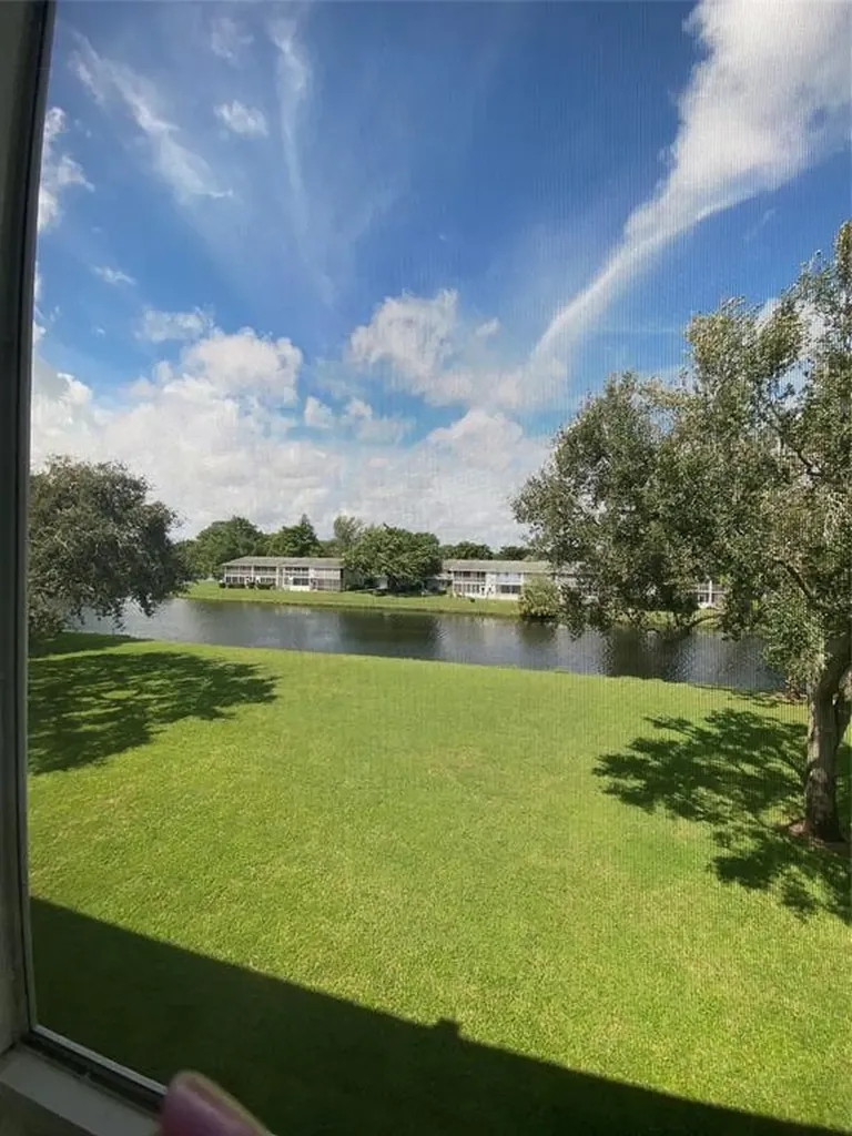 3012 Westbury F Deerfield Beach FL 33442