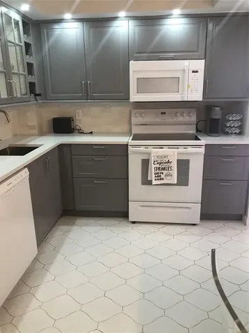 4001 Hillcrest Drive Hollywood FL 33021