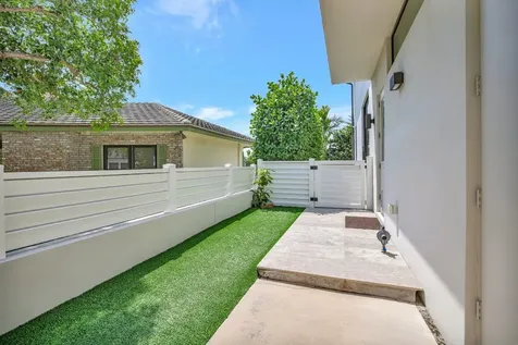 1336 Seminole Drive Fort Lauderdale FL 33304