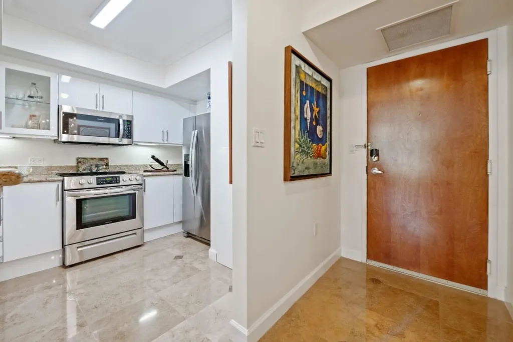 2011 N Ocean Boulevard Fort Lauderdale FL 33305