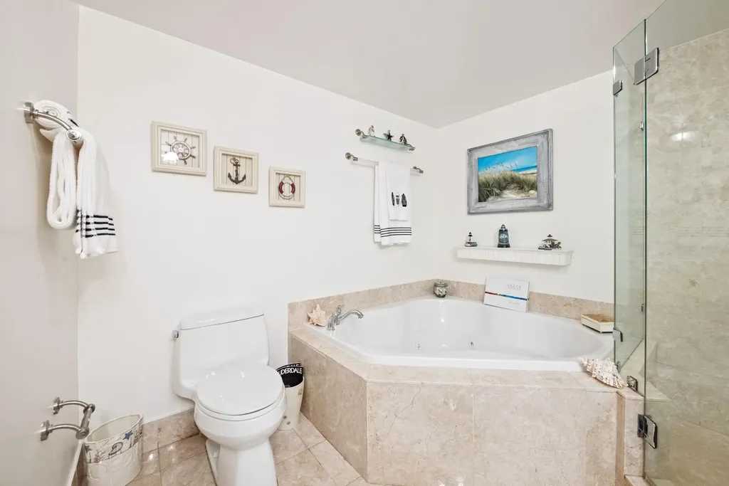 2011 N Ocean Boulevard Fort Lauderdale FL 33305