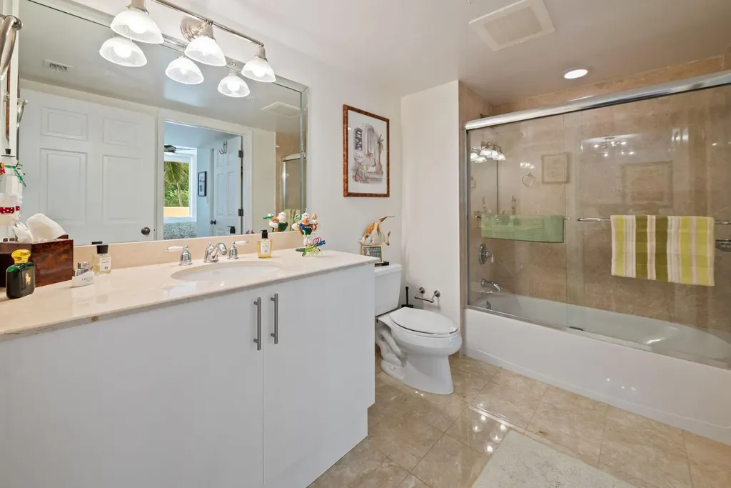 2011 N Ocean Boulevard Fort Lauderdale FL 33305