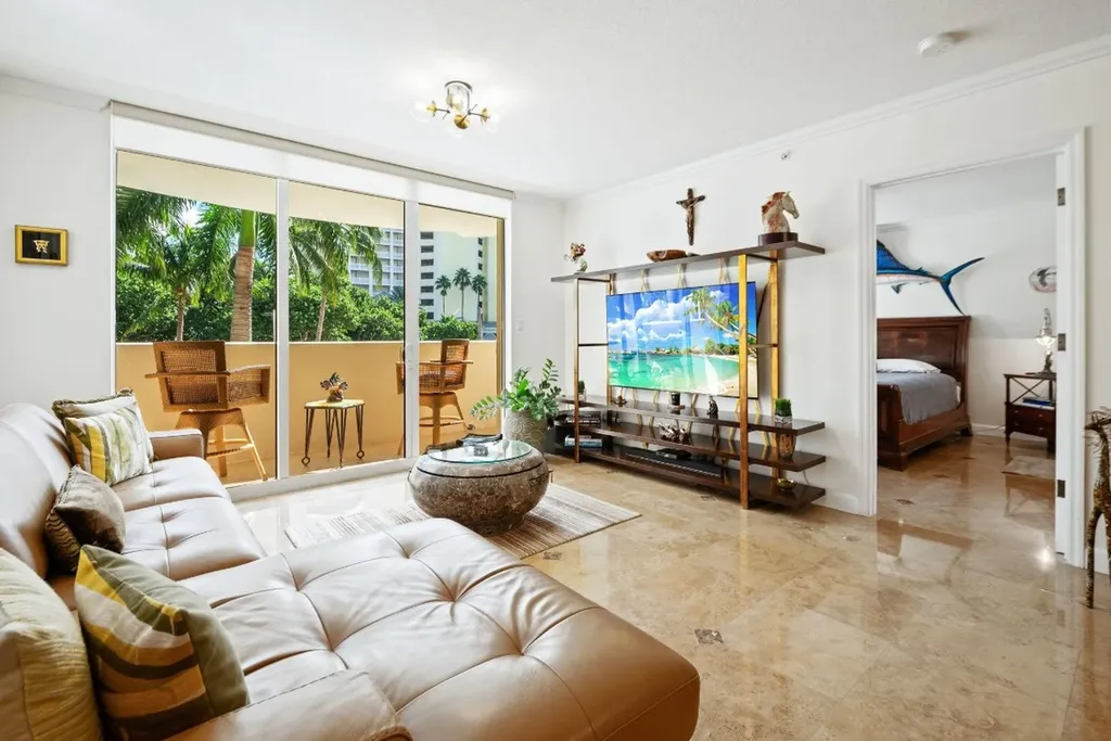 2011 N Ocean Boulevard Fort Lauderdale FL 33305