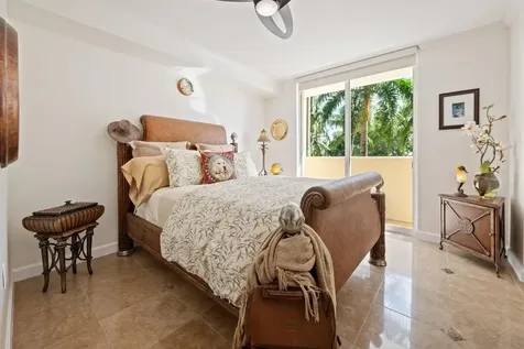 2011 N Ocean Boulevard Fort Lauderdale FL 33305