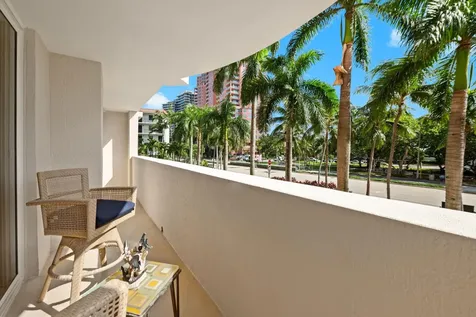 2011 N Ocean Boulevard Fort Lauderdale FL 33305