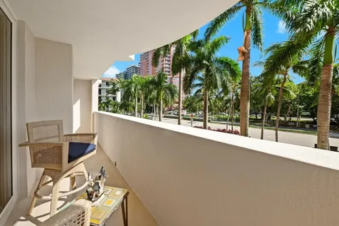 2011 N Ocean Boulevard Fort Lauderdale FL 33305