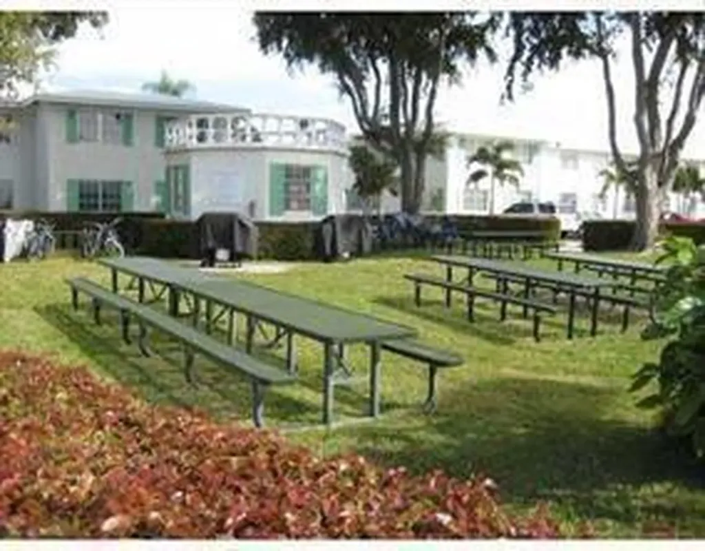 1821 NE 62nd Street Fort Lauderdale FL 33308