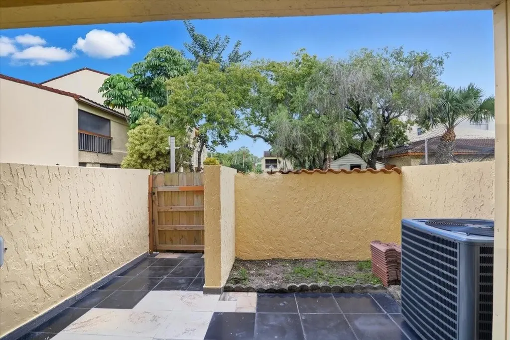 7793 Grande Street Sunrise FL 33351