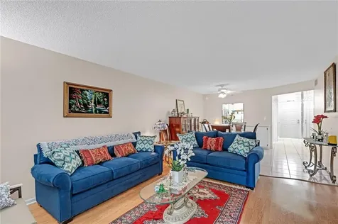 9800 N Hollybrook Lake Drive Pembroke Pines FL 33025