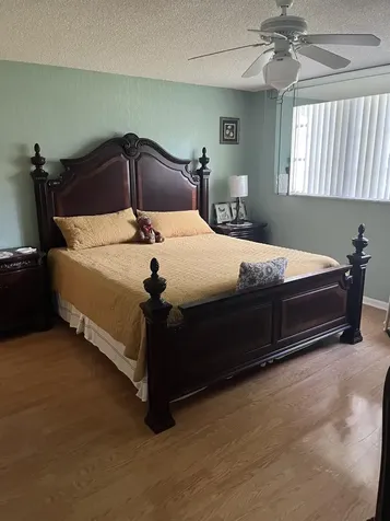 9800 N Hollybrook Lake Drive Pembroke Pines FL 33025