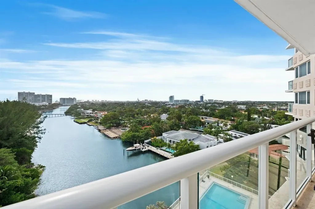 3000 Holiday Drive Fort Lauderdale FL 33316