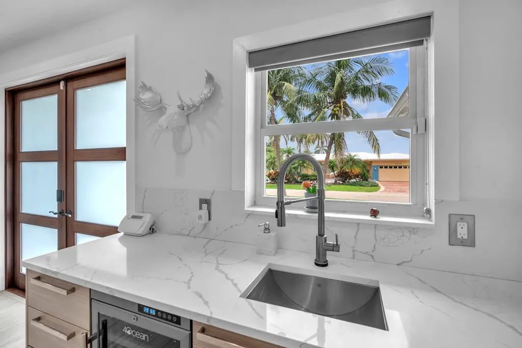 2212 NE 32nd Avenue Fort Lauderdale FL 33305