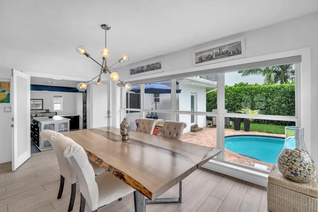 2212 NE 32nd Avenue Fort Lauderdale FL 33305