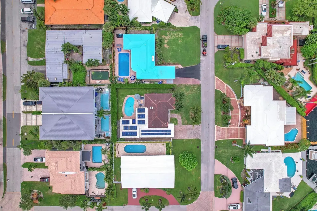 2212 NE 32nd Avenue Fort Lauderdale FL 33305