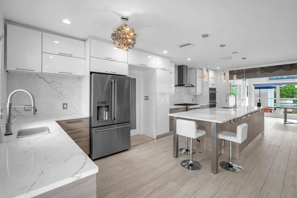 2212 NE 32nd Avenue Fort Lauderdale FL 33305