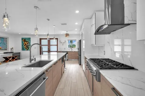 2212 NE 32nd Avenue Fort Lauderdale FL 33305